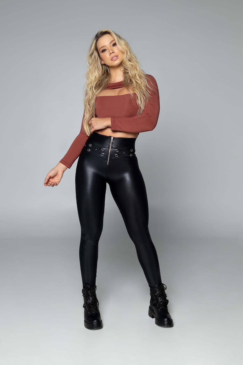 Leather effect leggings